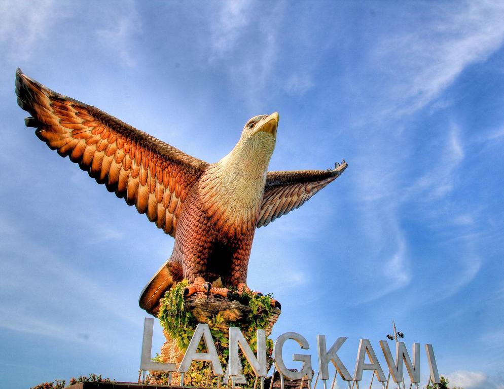 Altis Hotel Langkawi Куа Екстериор снимка